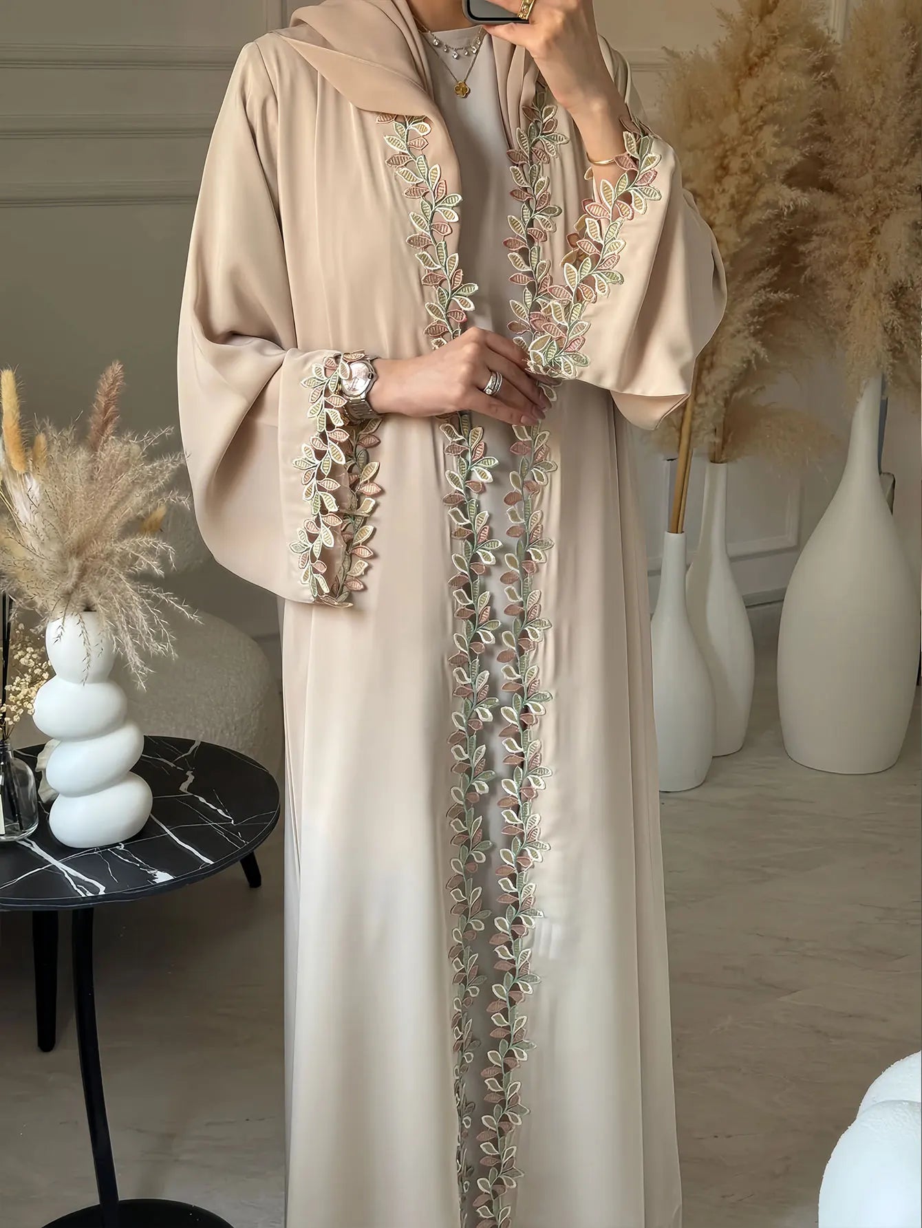 Caftan Élégant à Broderies