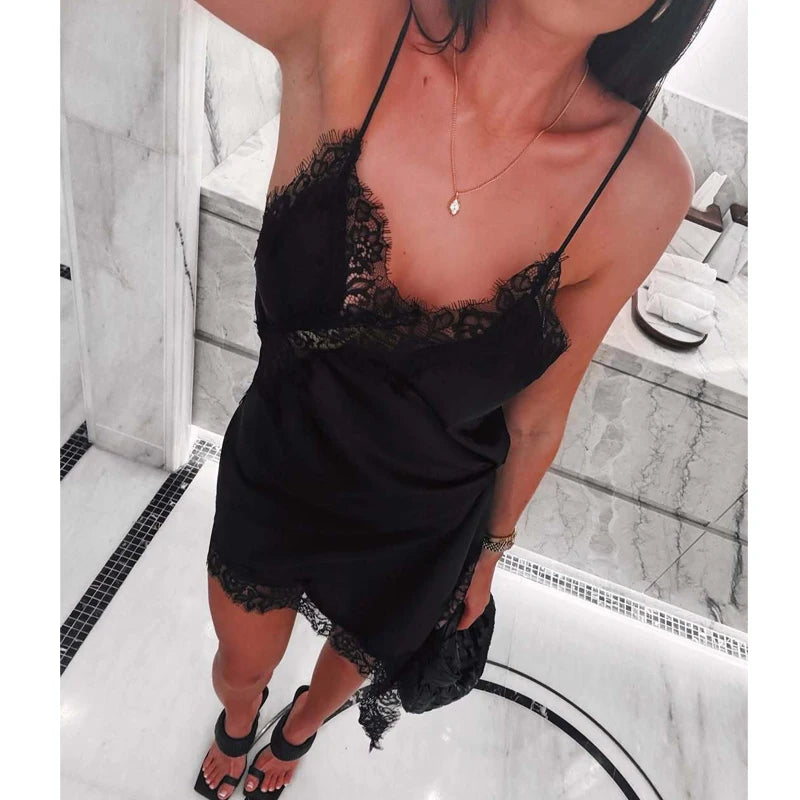 Robe Courte Satinée