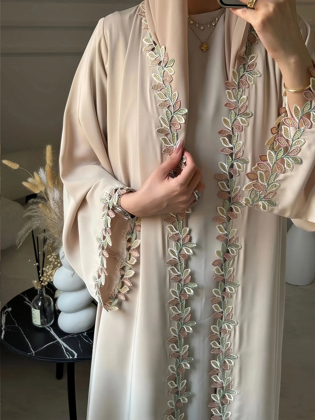 Caftan Élégant à Broderies