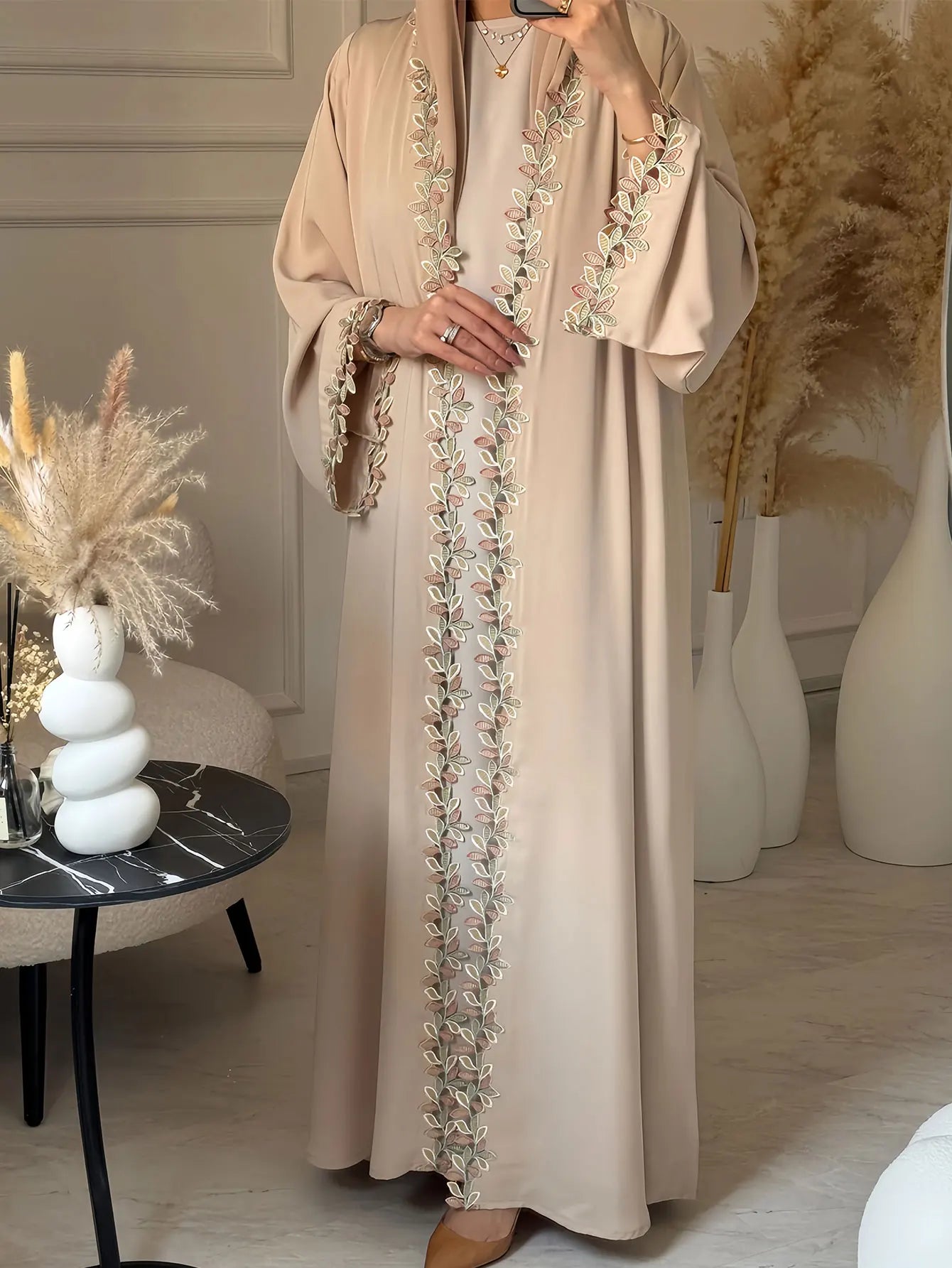 Caftan Élégant à Broderies